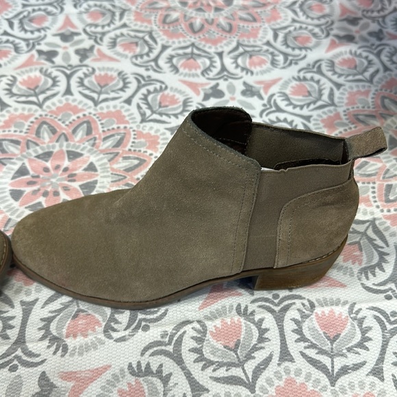 🔅‼️Kelly & Katie Sued Ankle Boots size 7.5 W - Picture 8 of 15